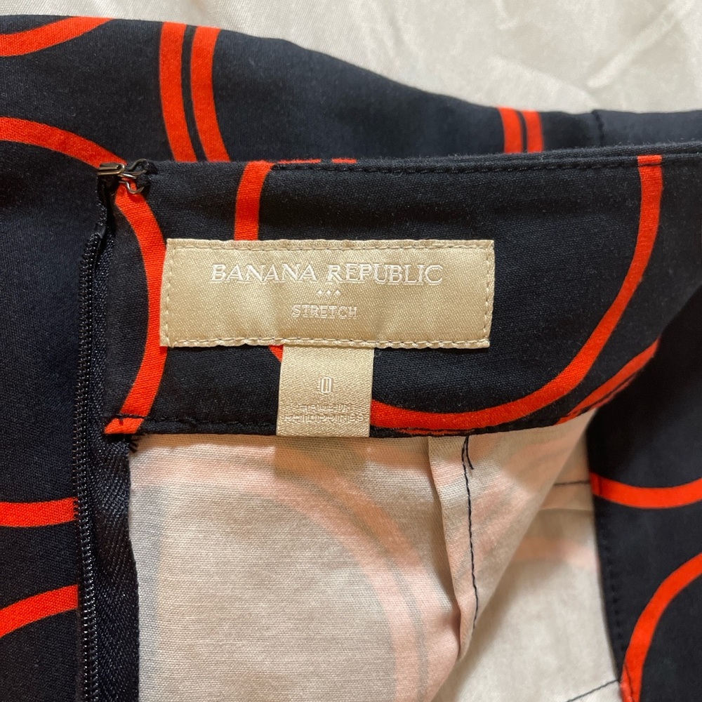 Patterned Fabric with Care Instructions - Picture 3 of 6